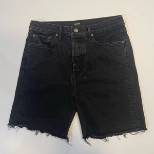 GRLFRND - Riley Frayed Hem Denim Shorts in Black
